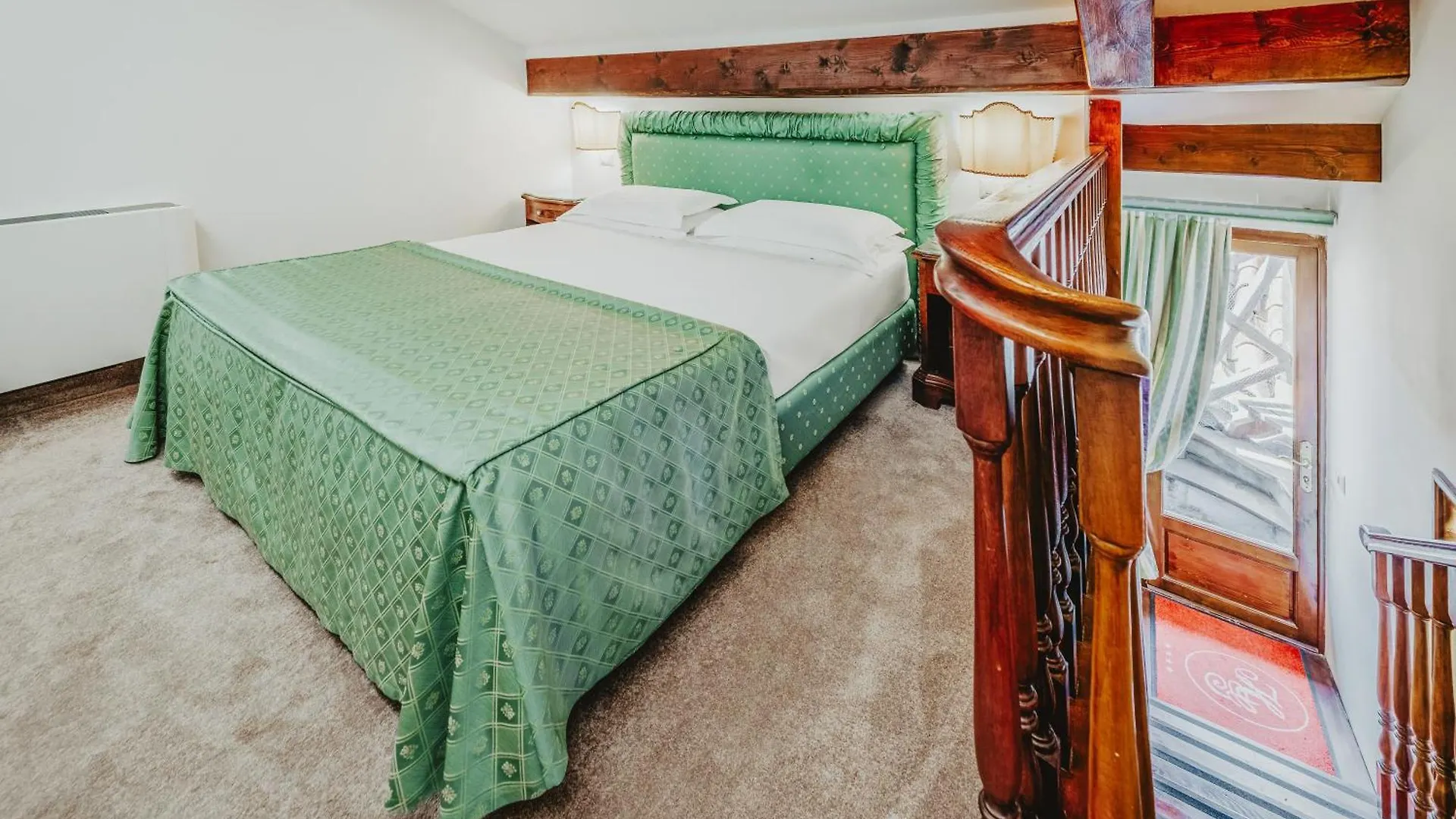 Hotel Giorgione Veneza 4*,