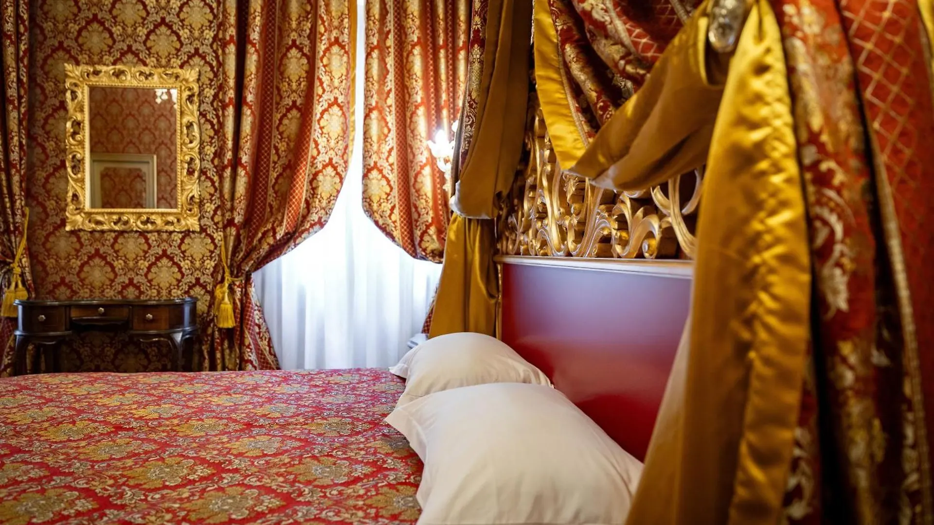 Hotel Giorgione Veneza 4*,
