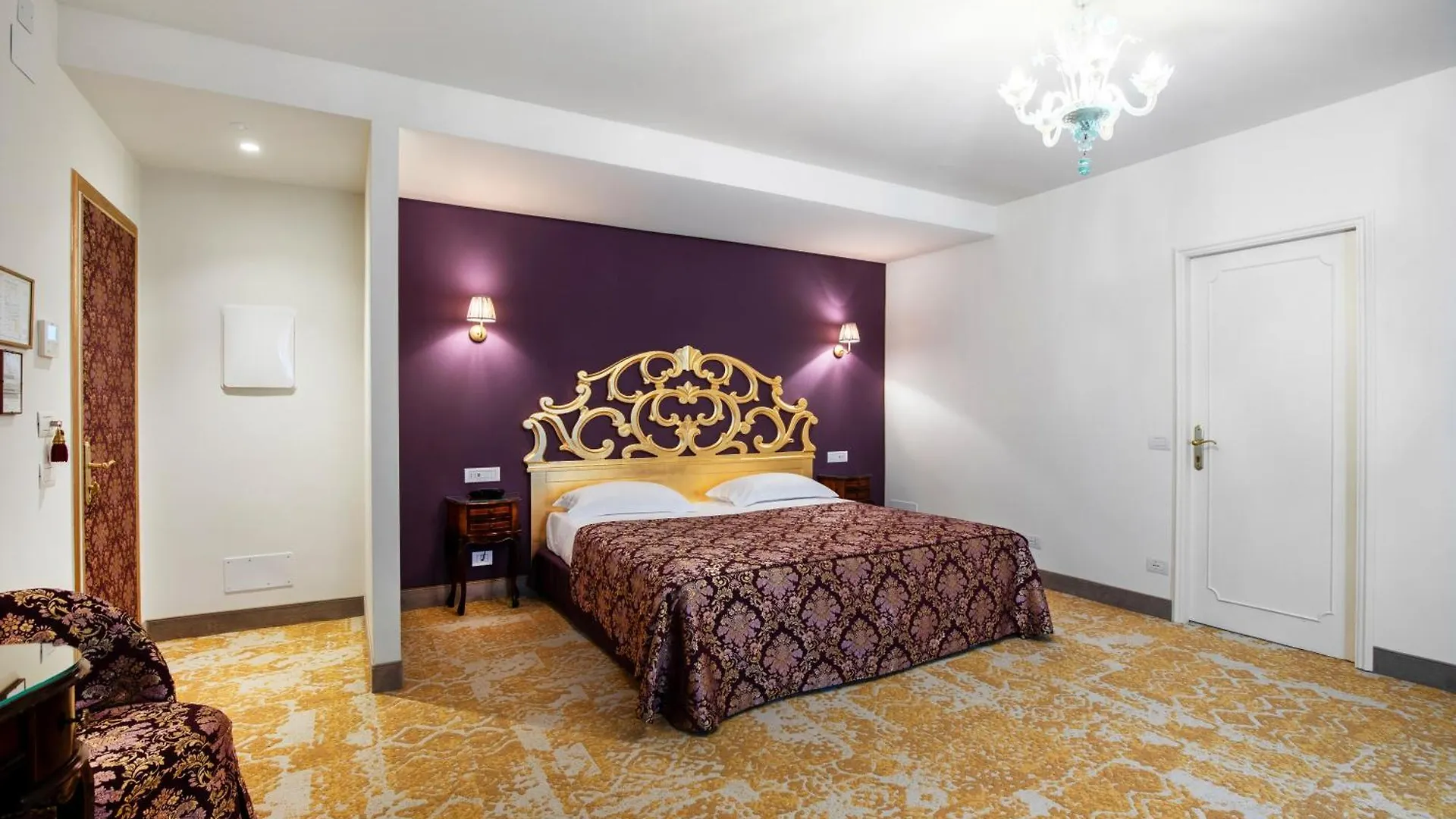 Hotel Giorgione Veneza 4*,