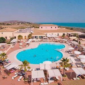 Sikania Eco Semesteranläggning (resort)
