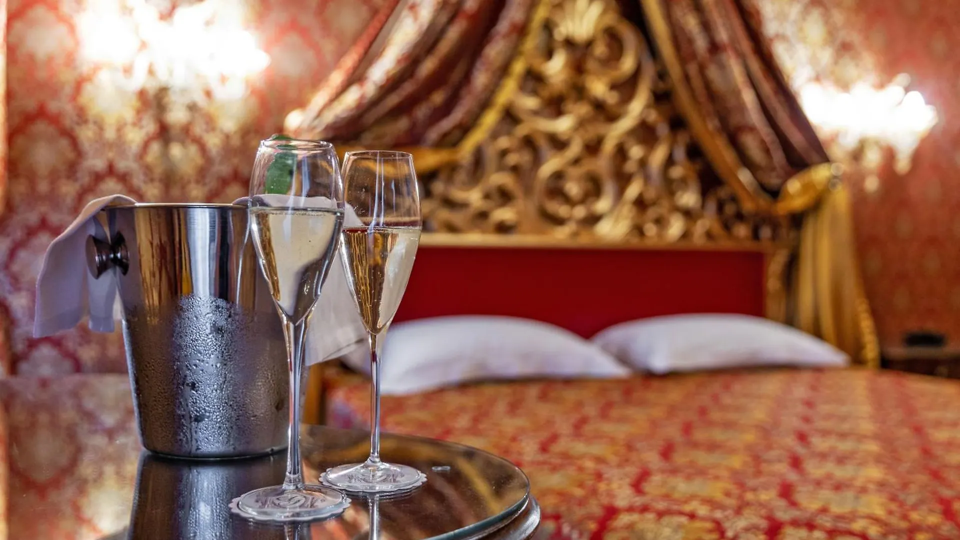 Hotel Giorgione Venice 4*,  Italy